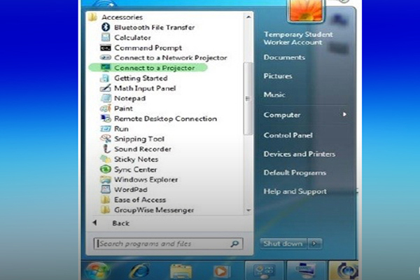 اتصال لپ تاپ به ویدئو پروژکتور در ویندوز ۷