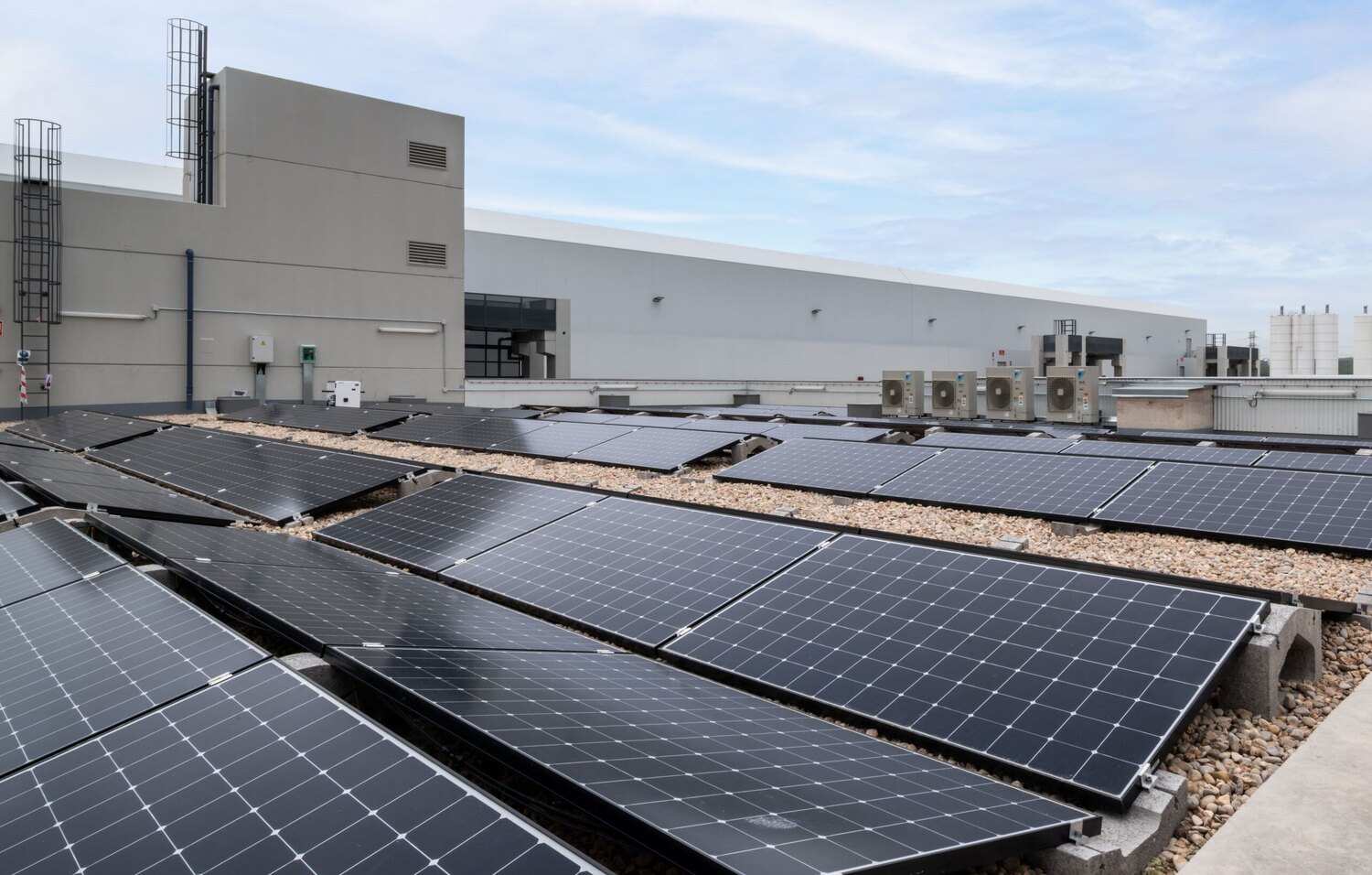 برق خورشیدی مراکز داده